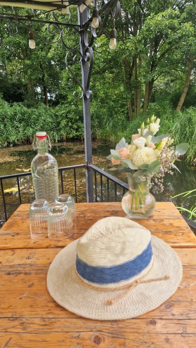 Pause während der Musik spielt